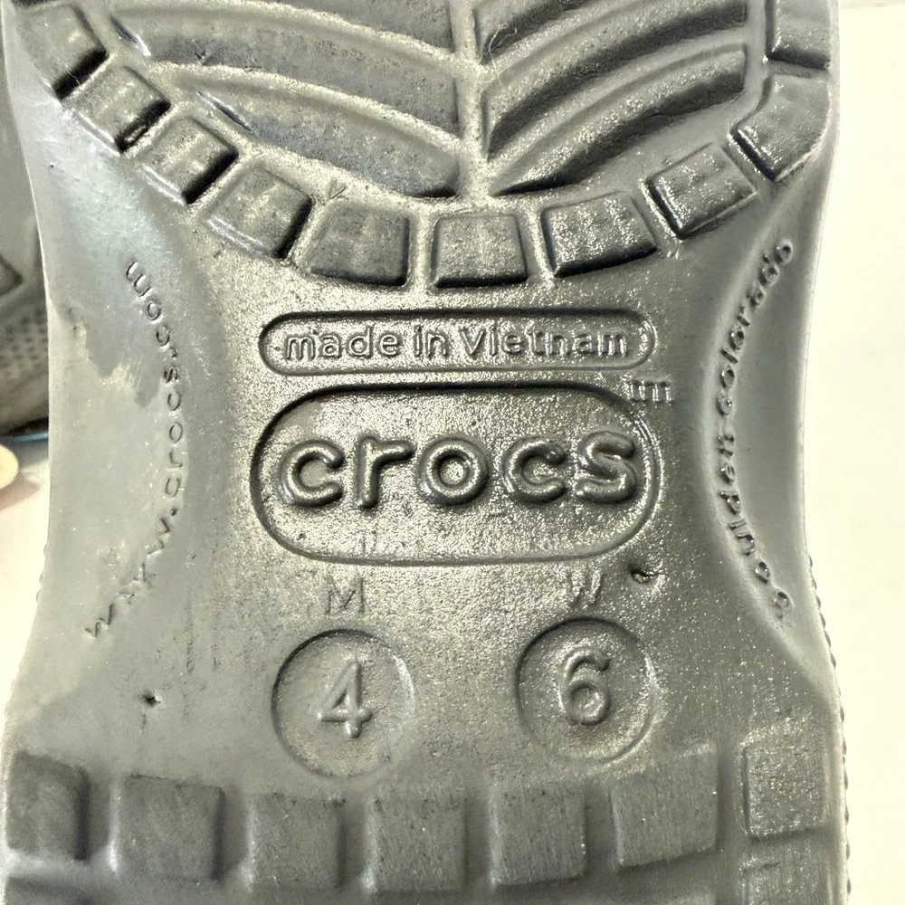 CROCS + Minecraft Printed Clogs, Men’s 4 or Women’s 6, Perfect For A Teen - Picture 6 of 6